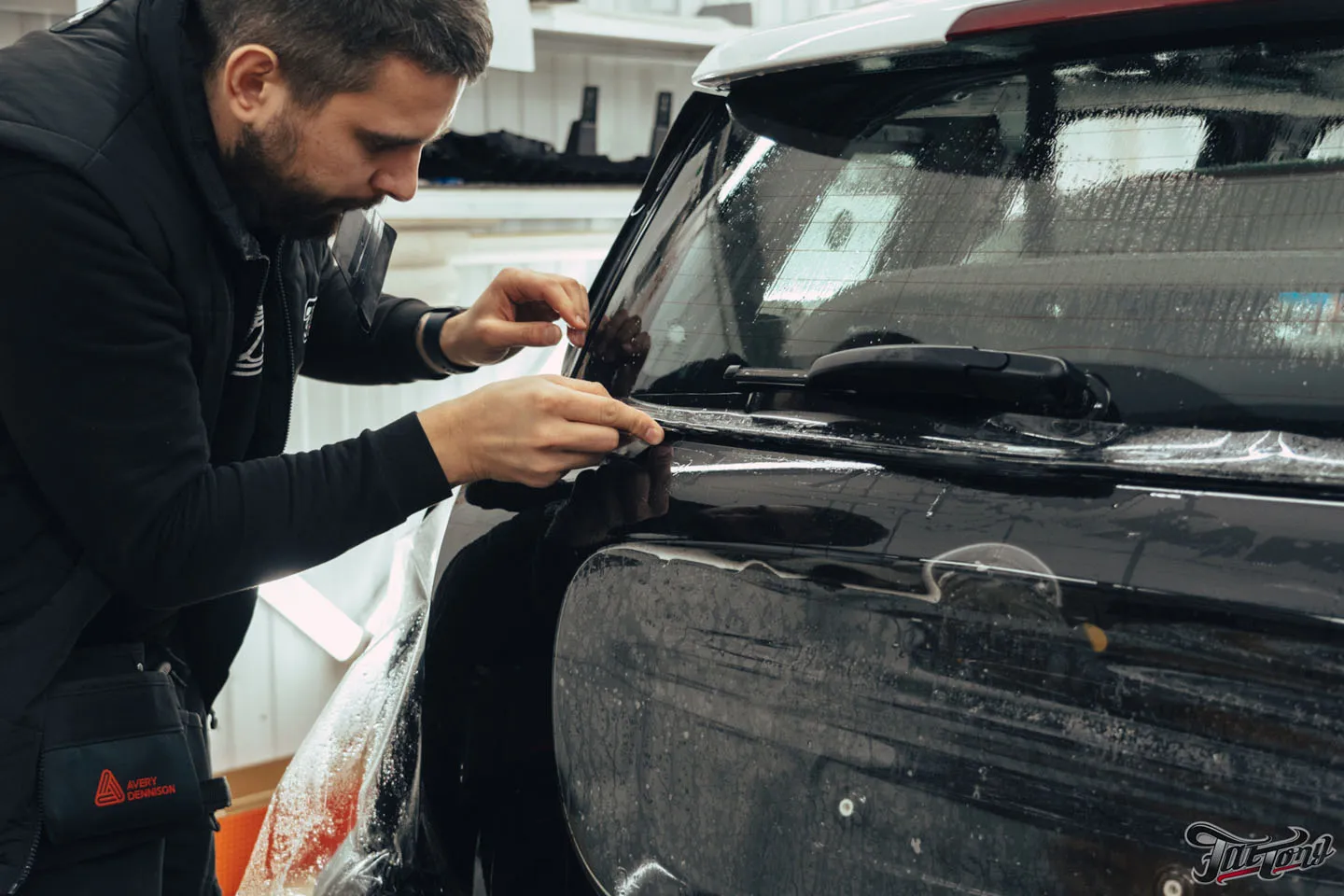 Оклейка Mini Countryman глянцевым полиуретаном